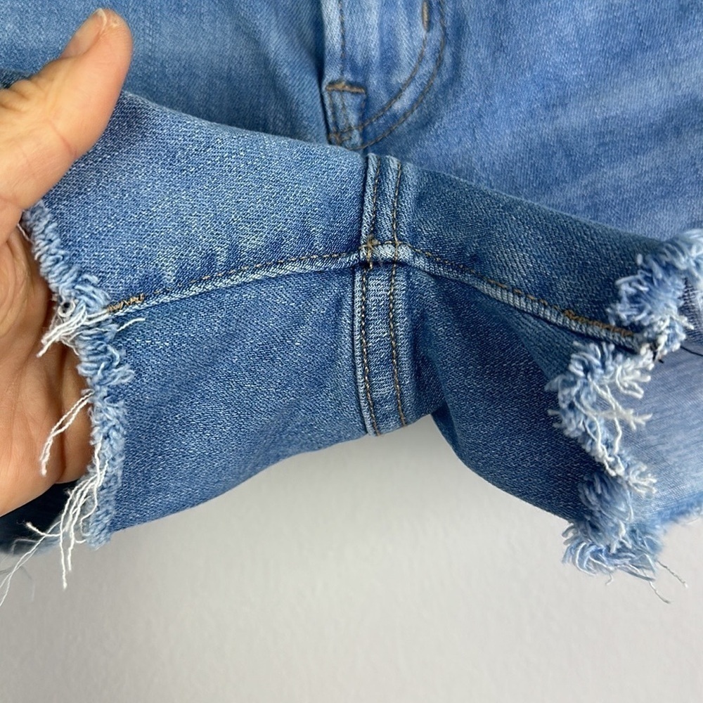 Levi’s Frayed Hem Blue Denim Cutoffs Festival High Waist Stretchy 26 Jean Shorts - Picture 13 of 16